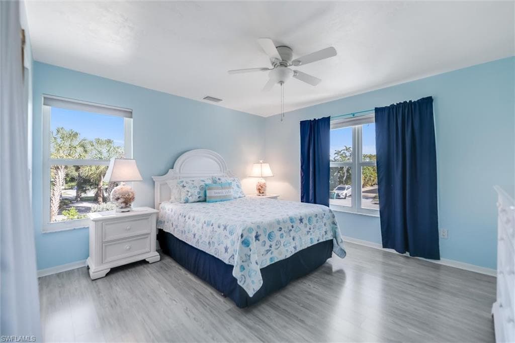 693 Emeril CT, SANIBEL FL 33957-36