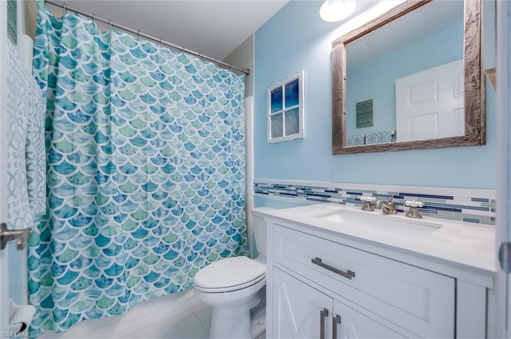 693 Emeril CT, SANIBEL FL 33957-39