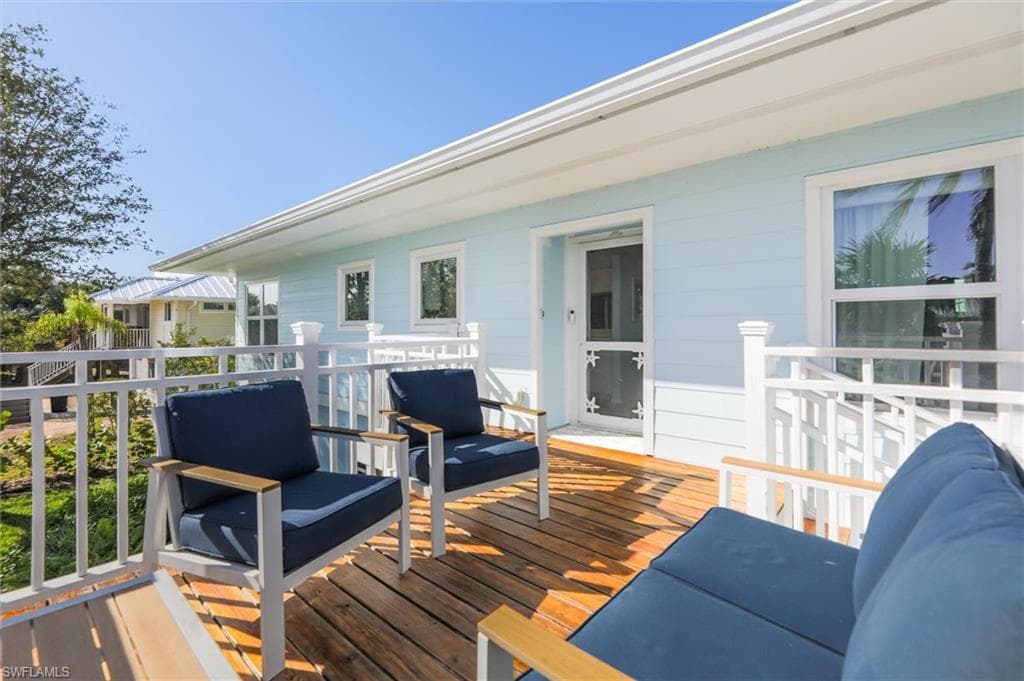 693 Emeril CT, SANIBEL FL 33957-20