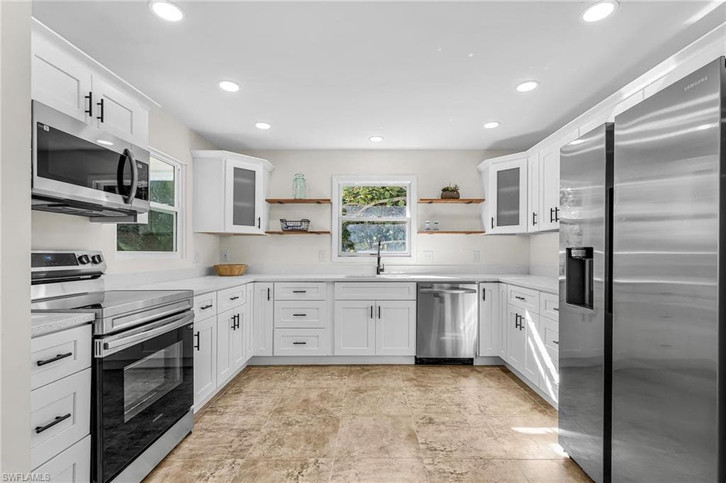 14112 Clubhouse DR, BOKEELIA FL 33922-10