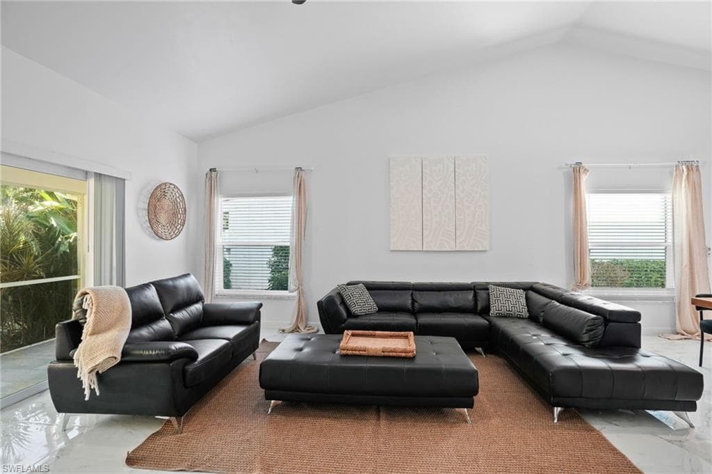 3141 Carriage CIR, NAPLES FL 34105-5