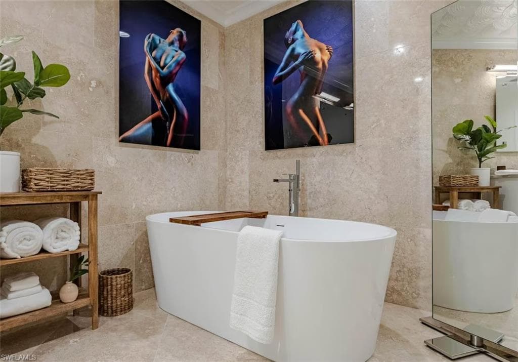 2740 N Beach RD # B, ENGLEWOOD FL 34223-21