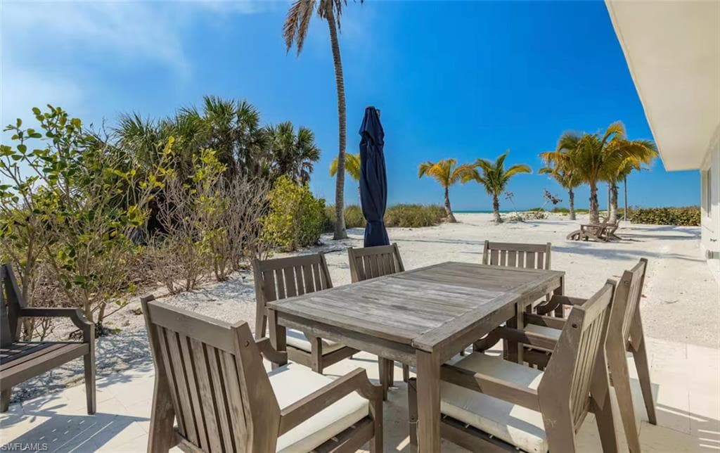 2740 N Beach RD # B, ENGLEWOOD FL 34223-23