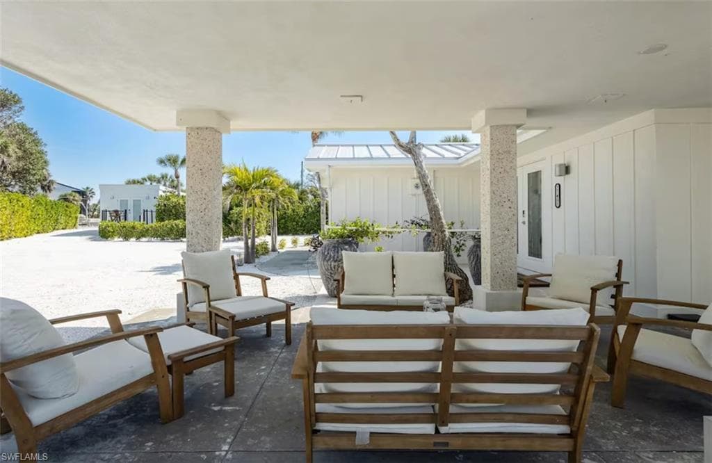 2740 N Beach RD # B, ENGLEWOOD FL 34223-24