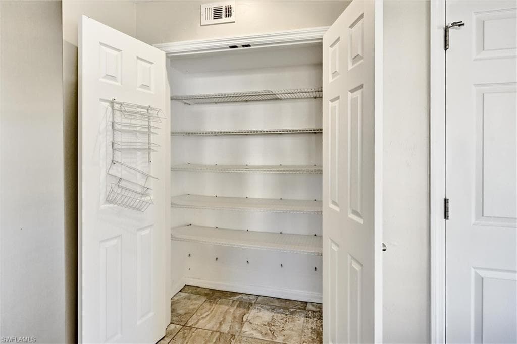 4265 Island CIR # B, FORT MYERS FL 33919-14