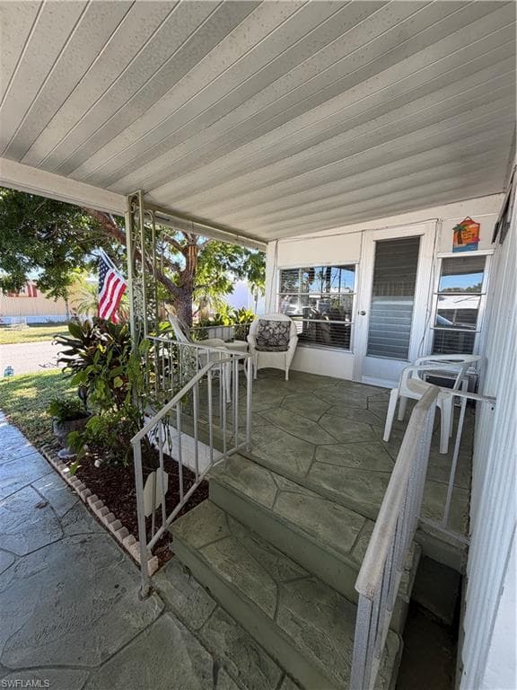 9 Red Poinciana DR, FORT MYERS FL 33908-10