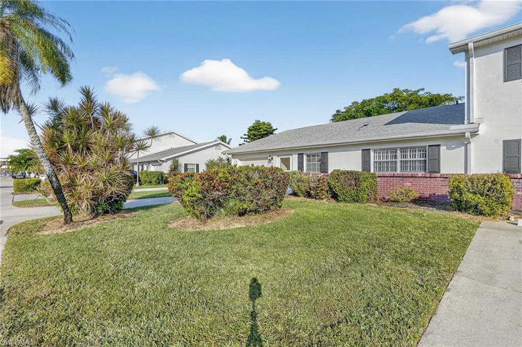 8740 Lueck LN N # 1, FORT MYERS FL 33919-39