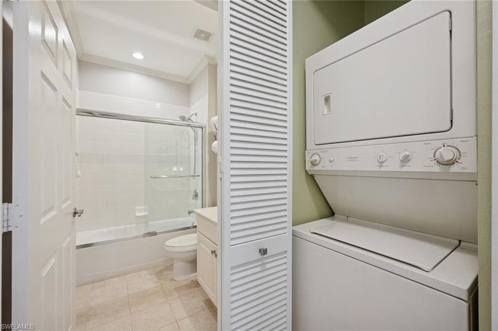 1420 Sweetwater CV # 104, NAPLES FL 34110-23