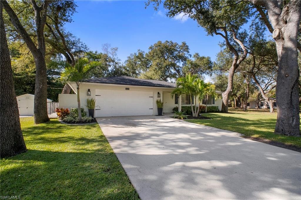 4630 McGregor BLVD, FORT MYERS FL 33901-1