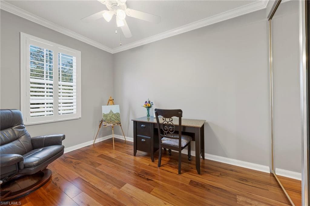 5561 Cove CIR, NAPLES FL 34119-33