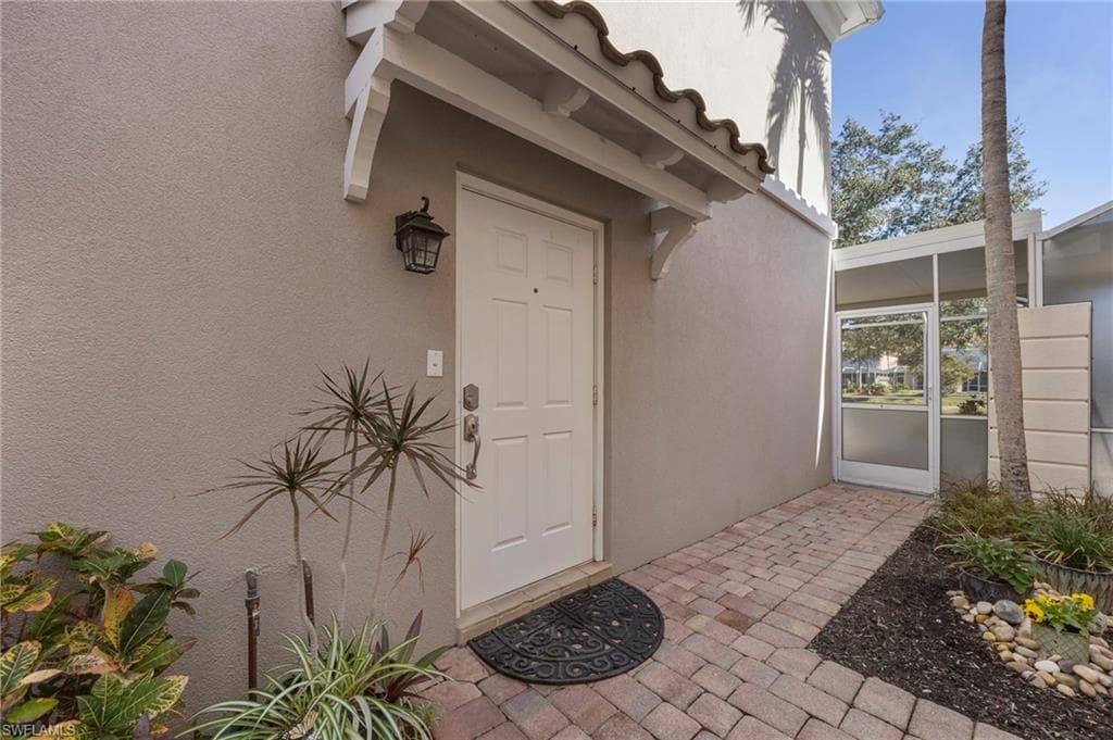 5561 Cove CIR, NAPLES FL 34119-7