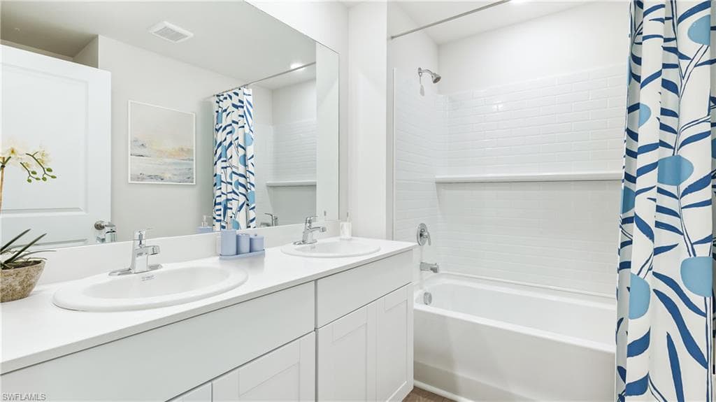 394 Radiant Sun LN, LEHIGH ACRES FL 33936-7