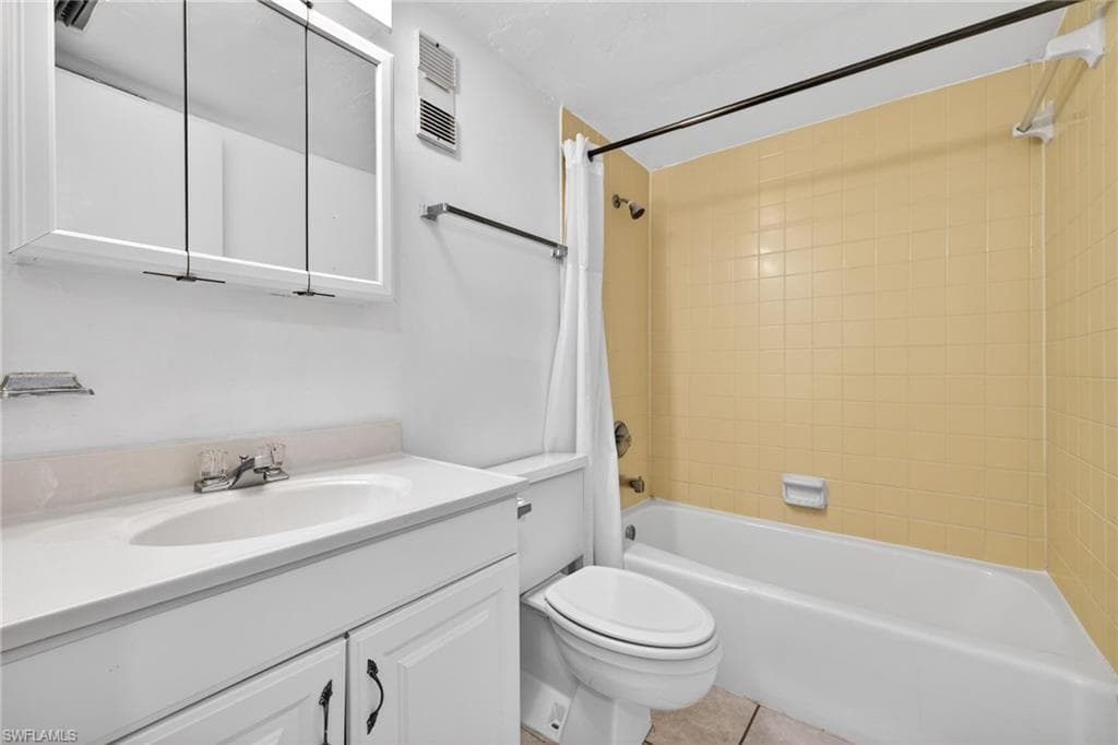 3150 Shorewood LN # 202, FORT MYERS FL 33907-18