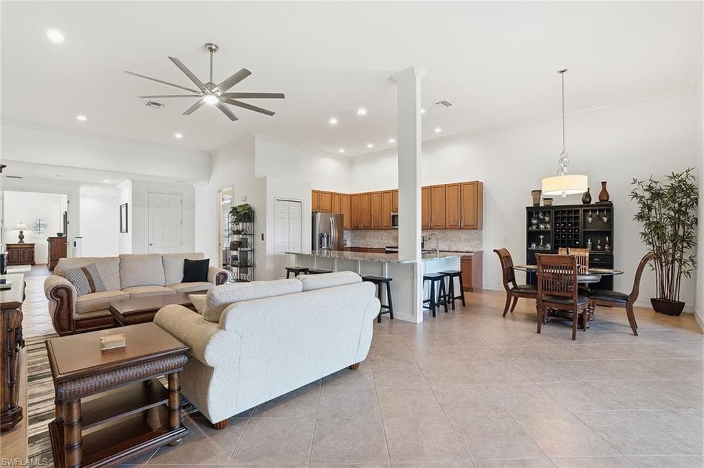 9340 Triana TER # 284, FORT MYERS FL 33912-15