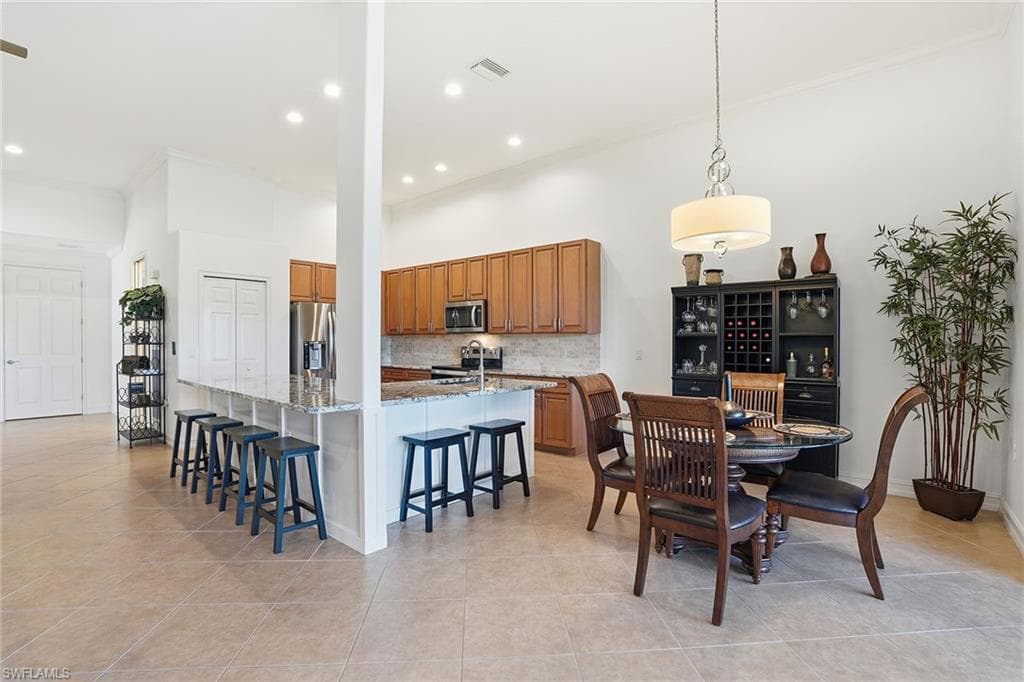 9340 Triana TER # 284, FORT MYERS FL 33912-11
