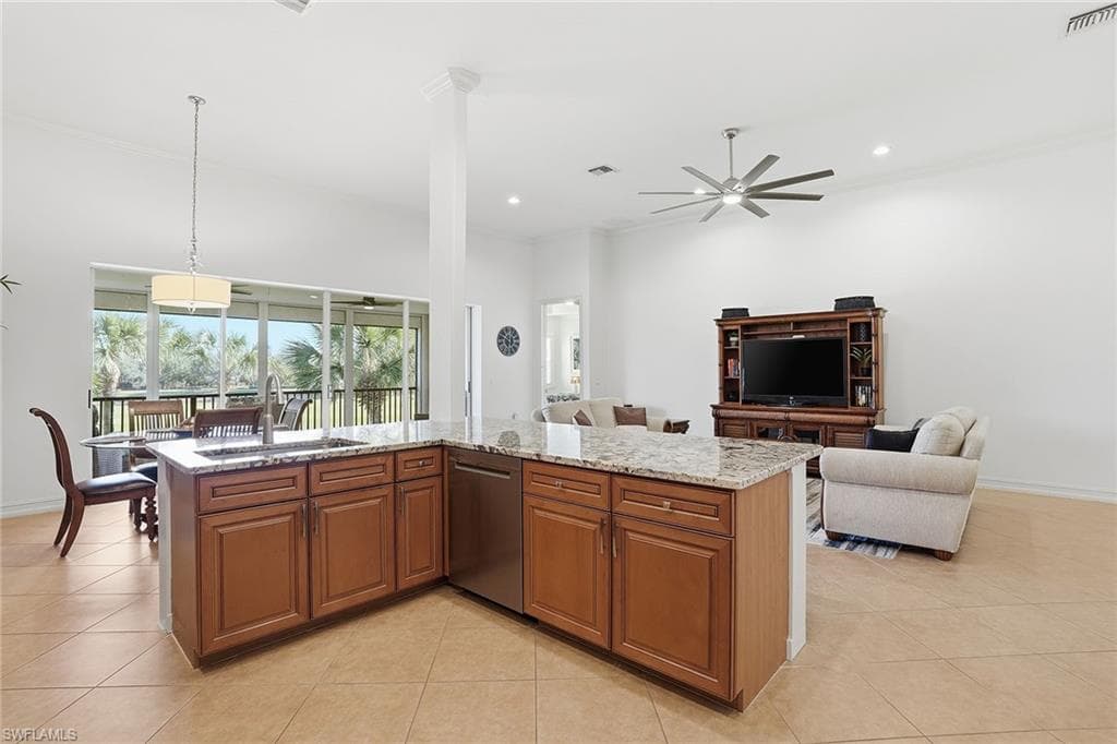 9340 Triana TER # 284, FORT MYERS FL 33912-9