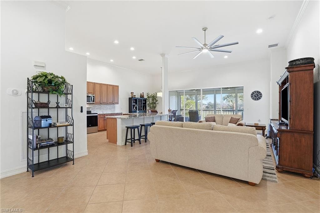 9340 Triana TER # 284, FORT MYERS FL 33912-3