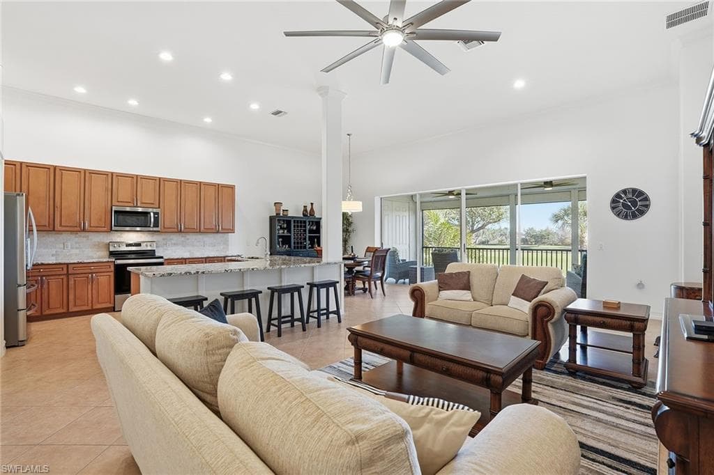 9340 Triana TER # 284, FORT MYERS FL 33912-7
