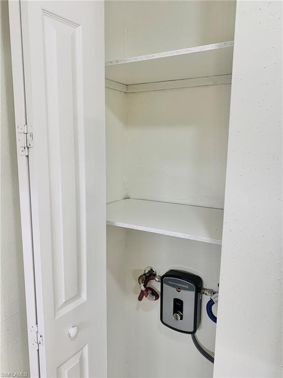 826 Wiggins Pass RD # 214, NAPLES FL 34110-11