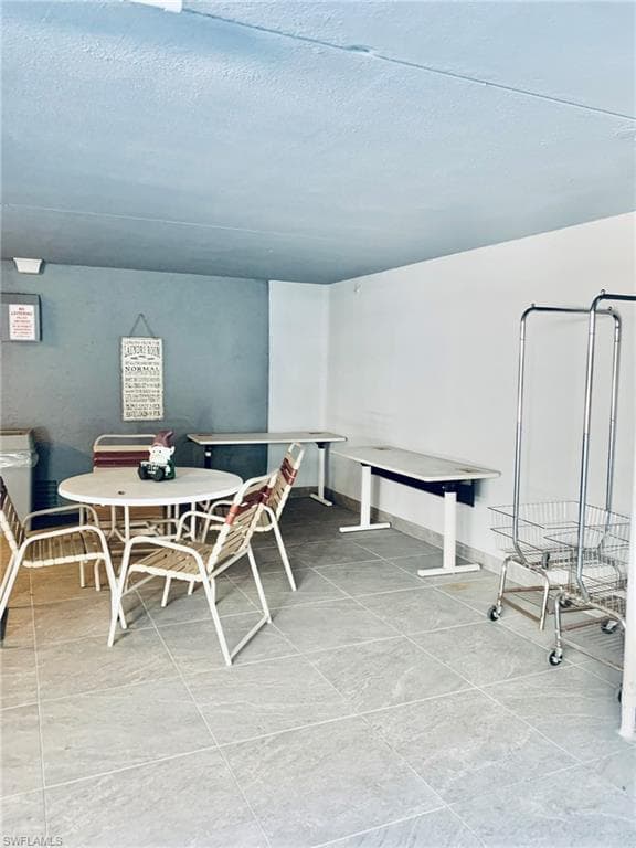 826 Wiggins Pass RD # 214, NAPLES FL 34110-20