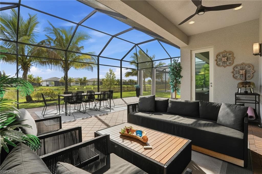 11394 Jacaranda DR, NAPLES FL 34120-26