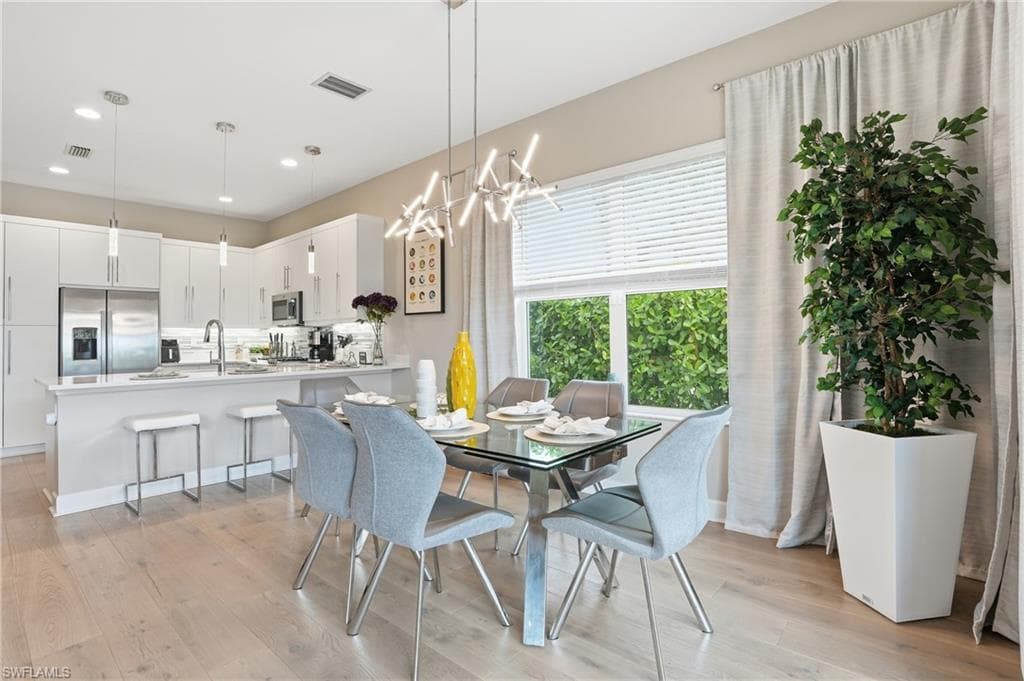 11394 Jacaranda DR, NAPLES FL 34120-6