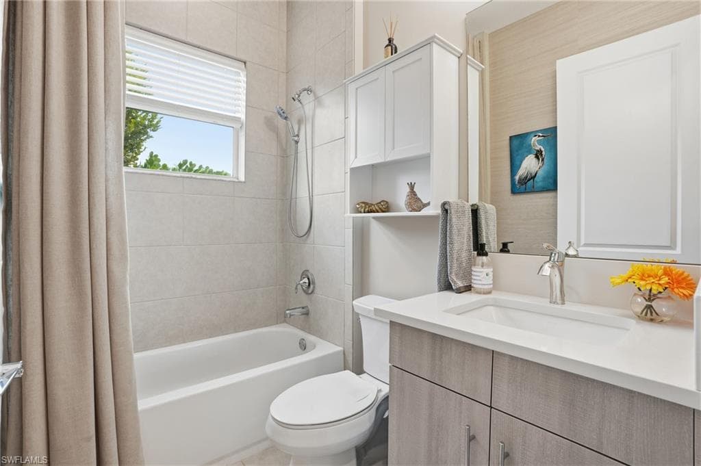 11394 Jacaranda DR, NAPLES FL 34120-23