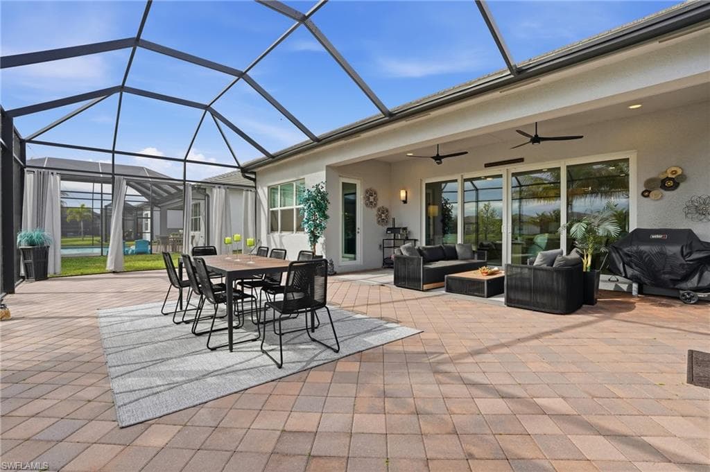 11394 Jacaranda DR, NAPLES FL 34120-29