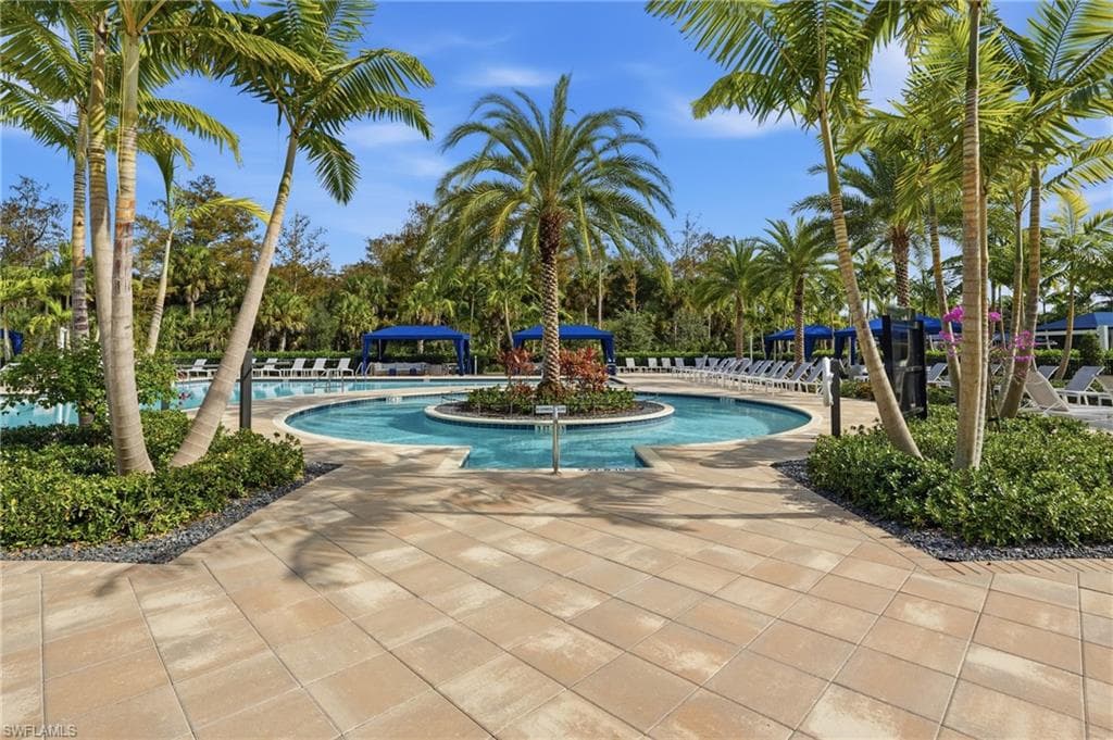 11394 Jacaranda DR, NAPLES FL 34120-37