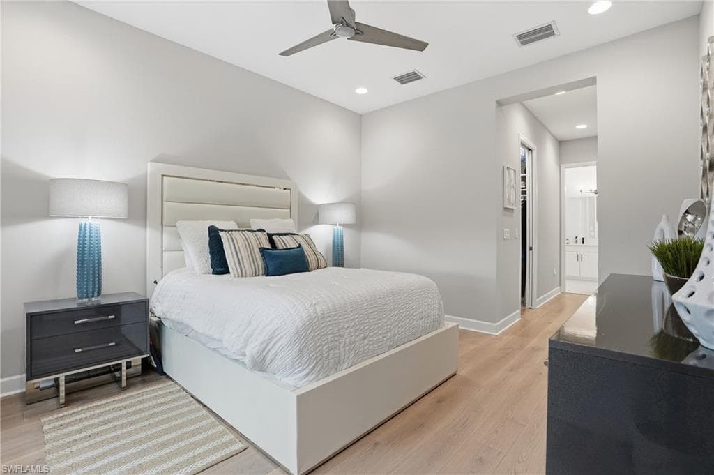 11394 Jacaranda DR, NAPLES FL 34120-17