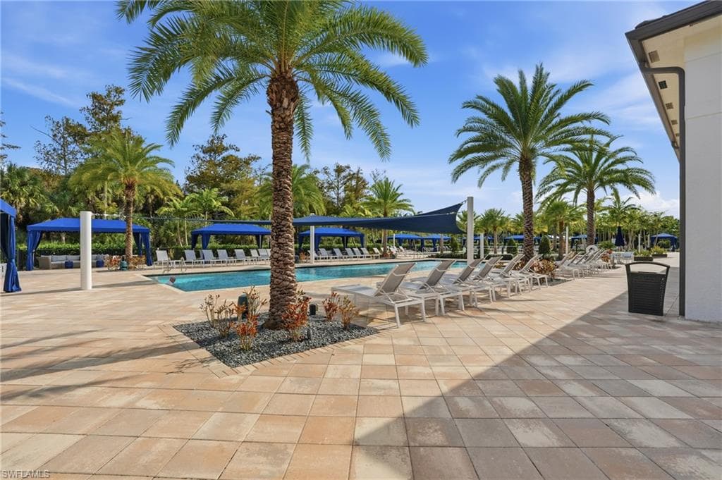 11394 Jacaranda DR, NAPLES FL 34120-39