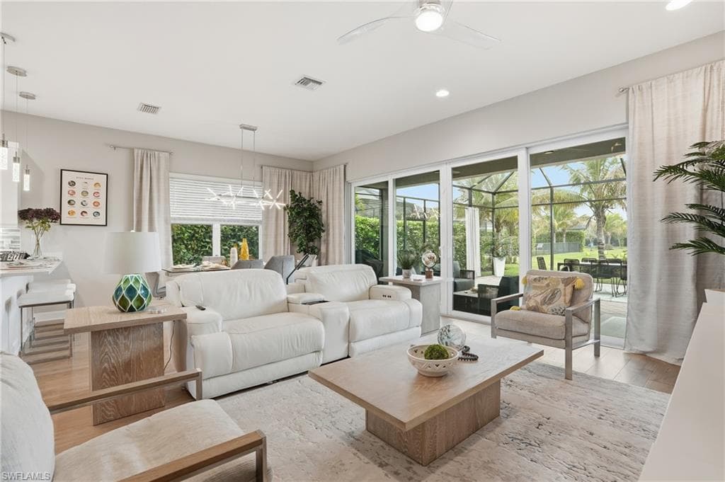 11394 Jacaranda DR, NAPLES FL 34120-3