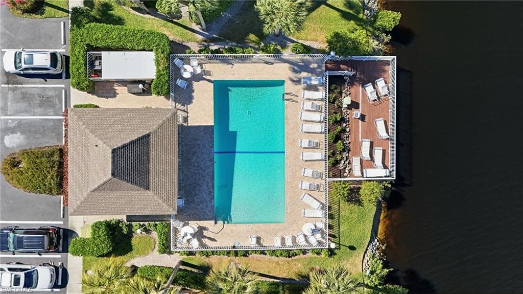 1175 Mainsail DR # 715, NAPLES FL 34114-29