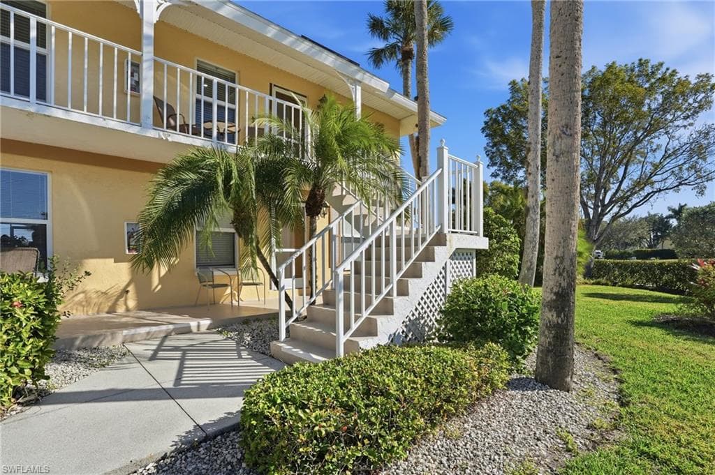 1175 Mainsail DR # 715, NAPLES FL 34114-44