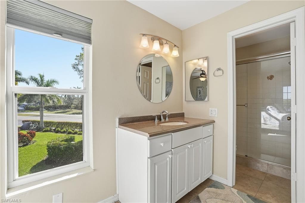 1175 Mainsail DR # 715, NAPLES FL 34114-14