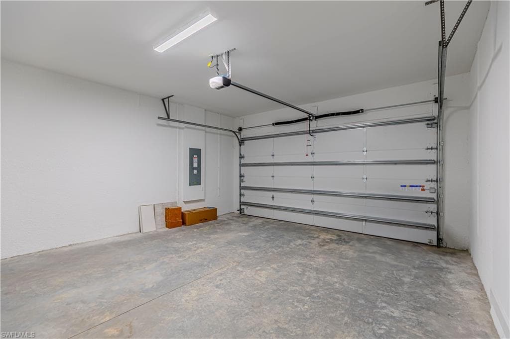 2691 Ridgecrest PL, NAPLES FL 34112-22