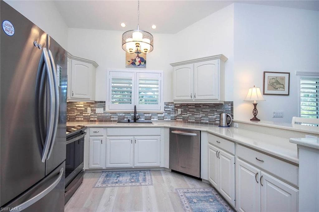 1890 Farm TRL, SANIBEL FL 33957-5