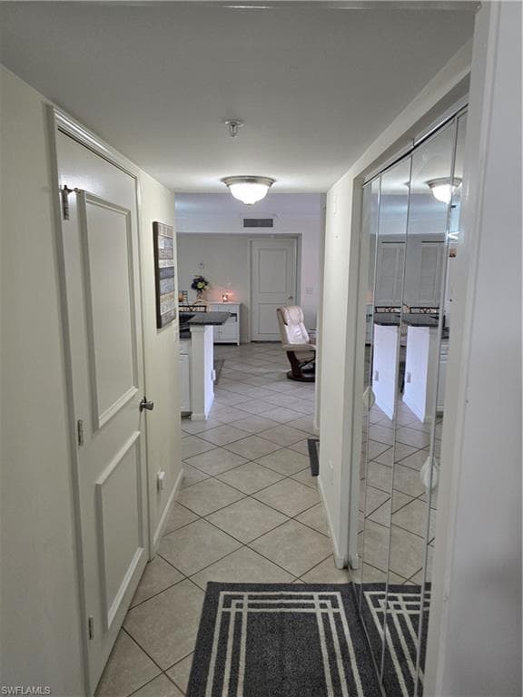 1210 Wildwood Lakes BLVD # 203, NAPLES FL 34104-5