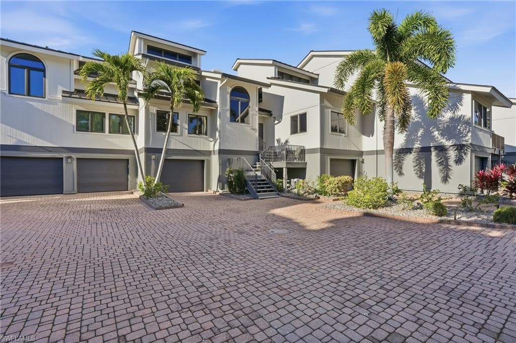 17037 Marina Cove LN, FORT MYERS FL 33908-1