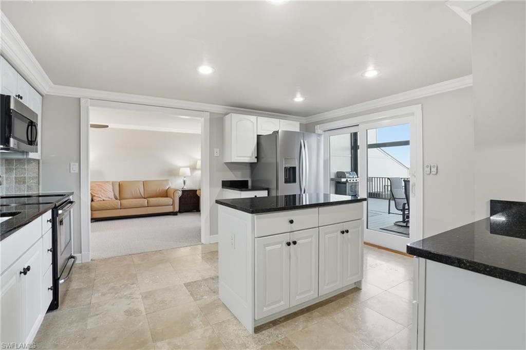 17037 Marina Cove LN, FORT MYERS FL 33908-15