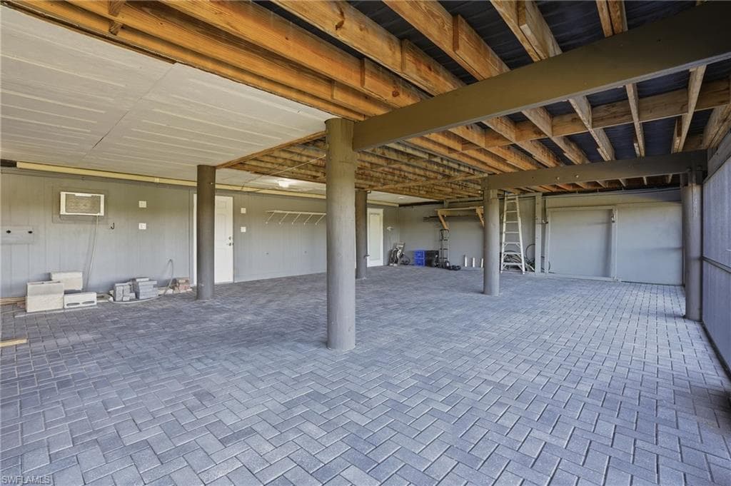 17037 Marina Cove LN, FORT MYERS FL 33908-37