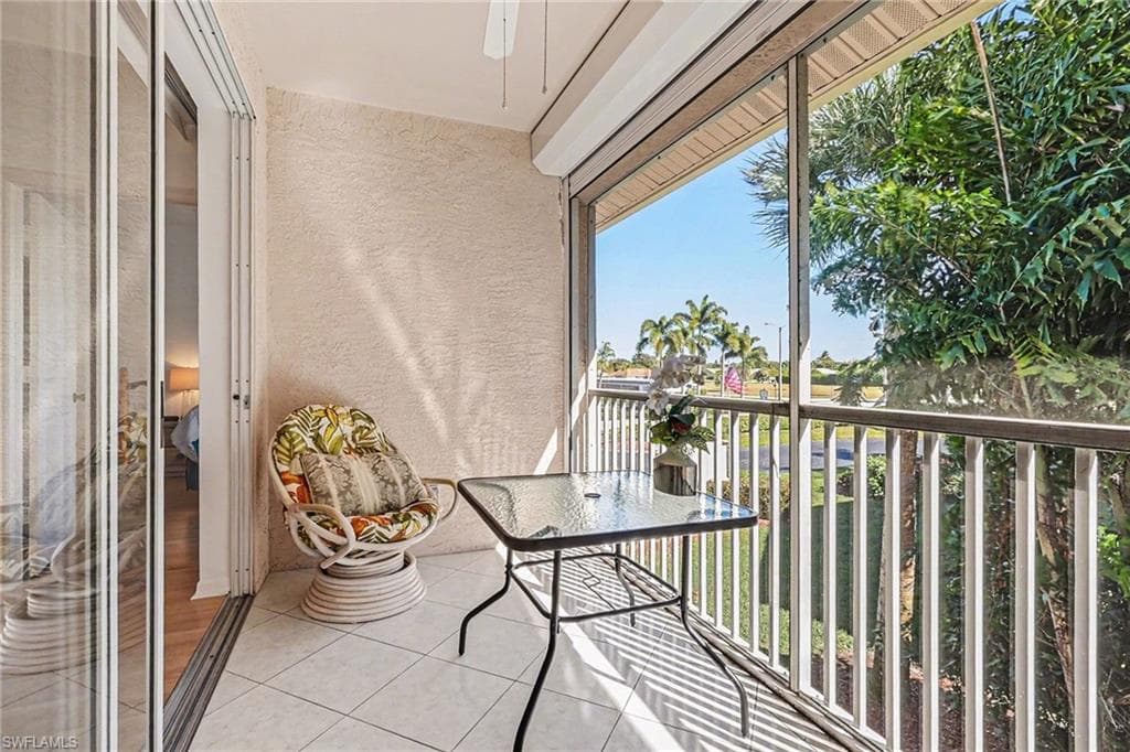 326 Bradstrom CIR # 201F, NAPLES FL 34113-3