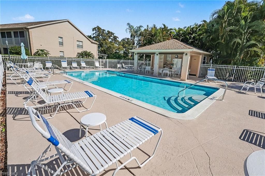 326 Bradstrom CIR # 201F, NAPLES FL 34113-24