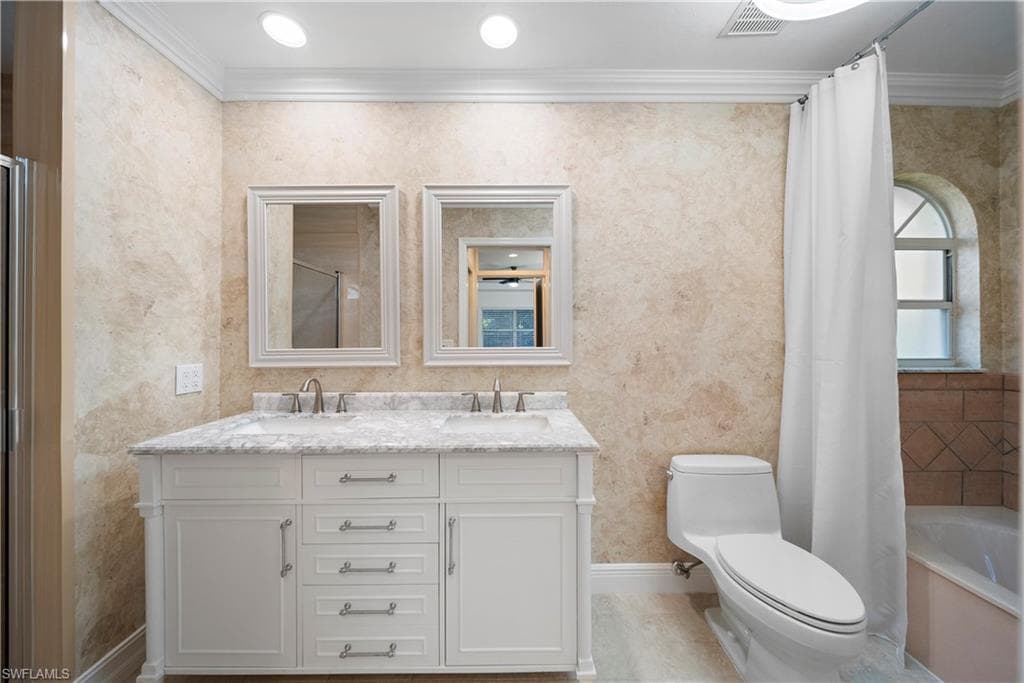 10027 Boca CIR, NAPLES FL 34109-21