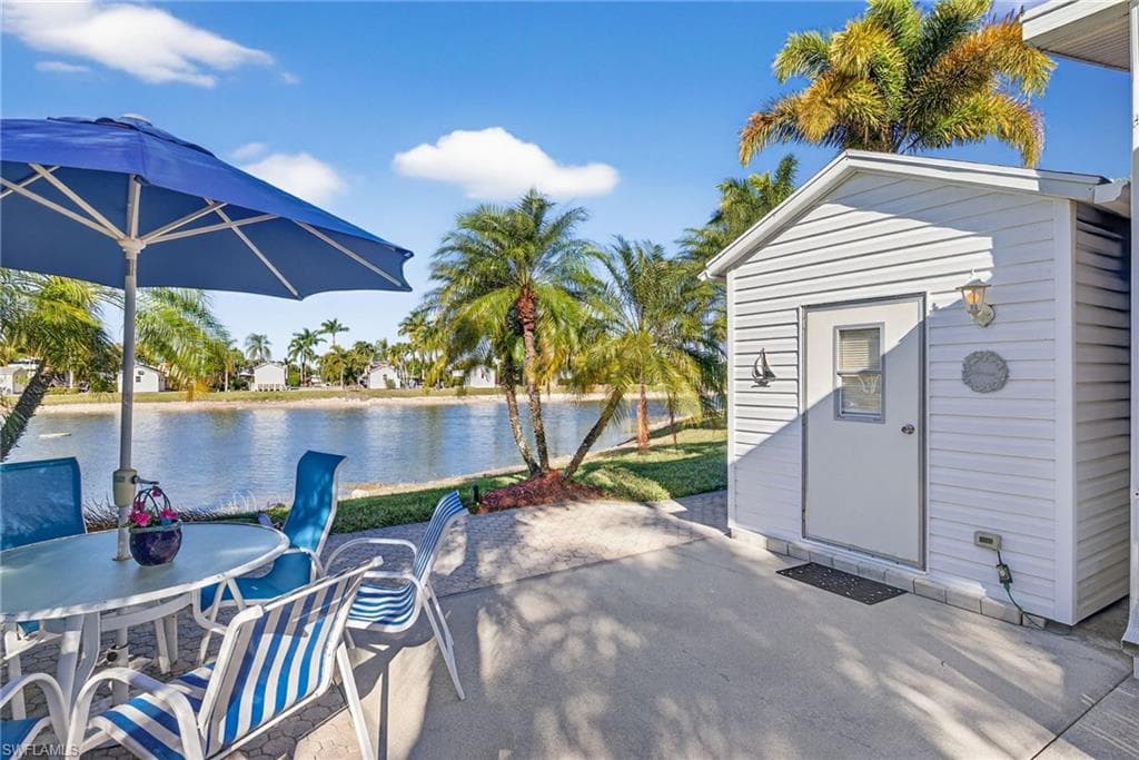 3131 Crystal Lake DR, NAPLES FL 34120-21