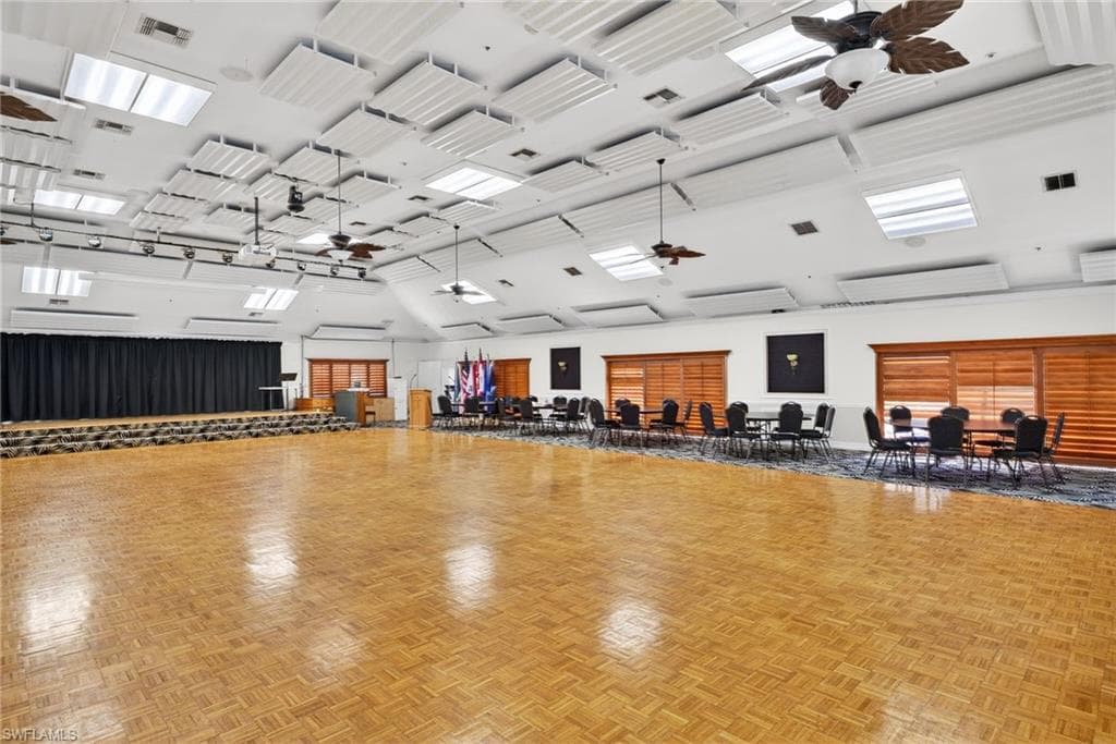 3131 Crystal Lake DR, NAPLES FL 34120-33