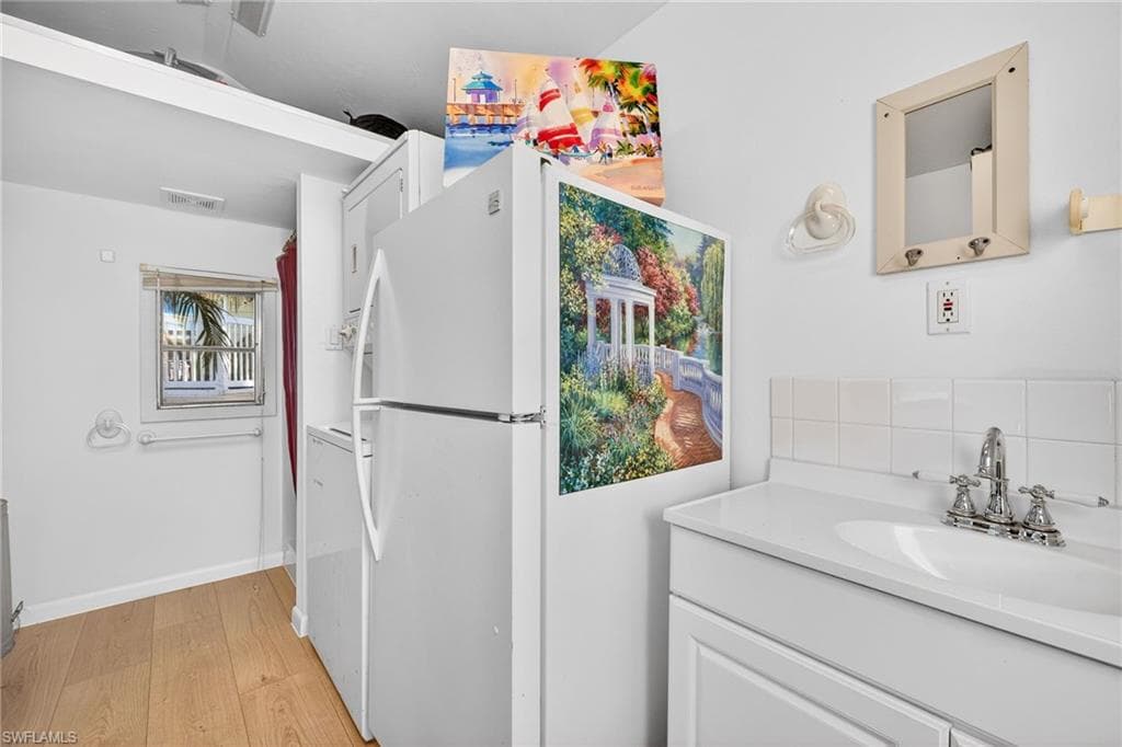 3131 Crystal Lake DR, NAPLES FL 34120-7