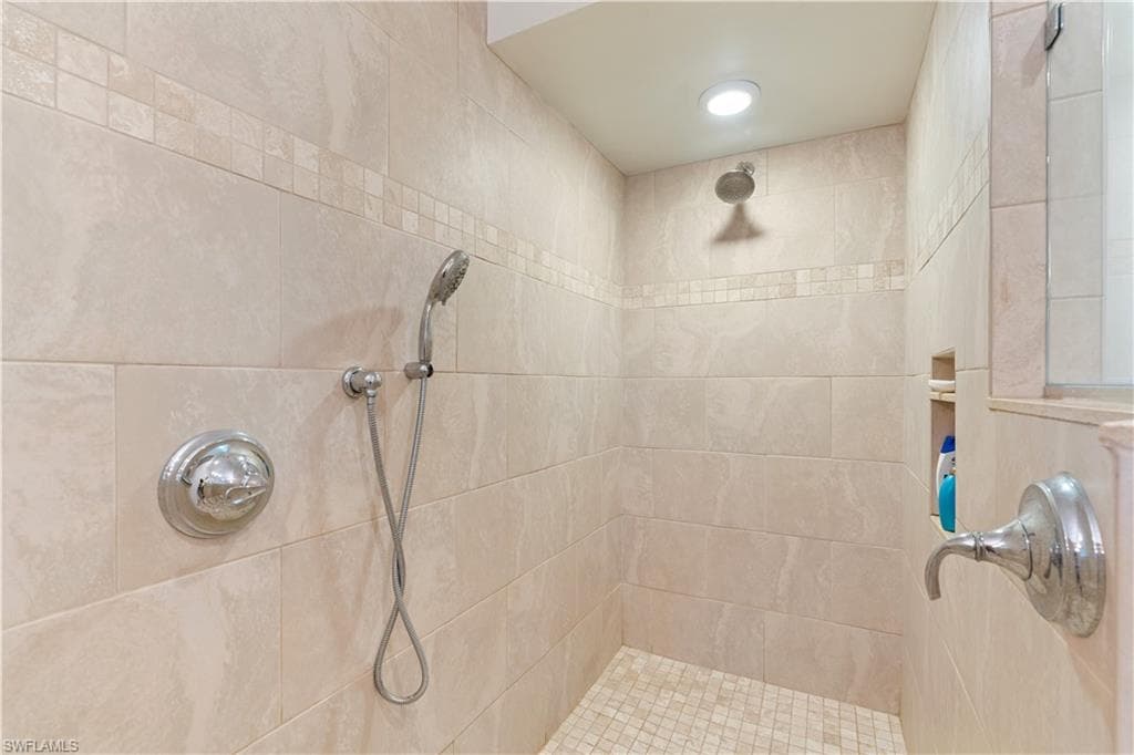 1011 S Town And River DR, FORT MYERS FL 33919-22