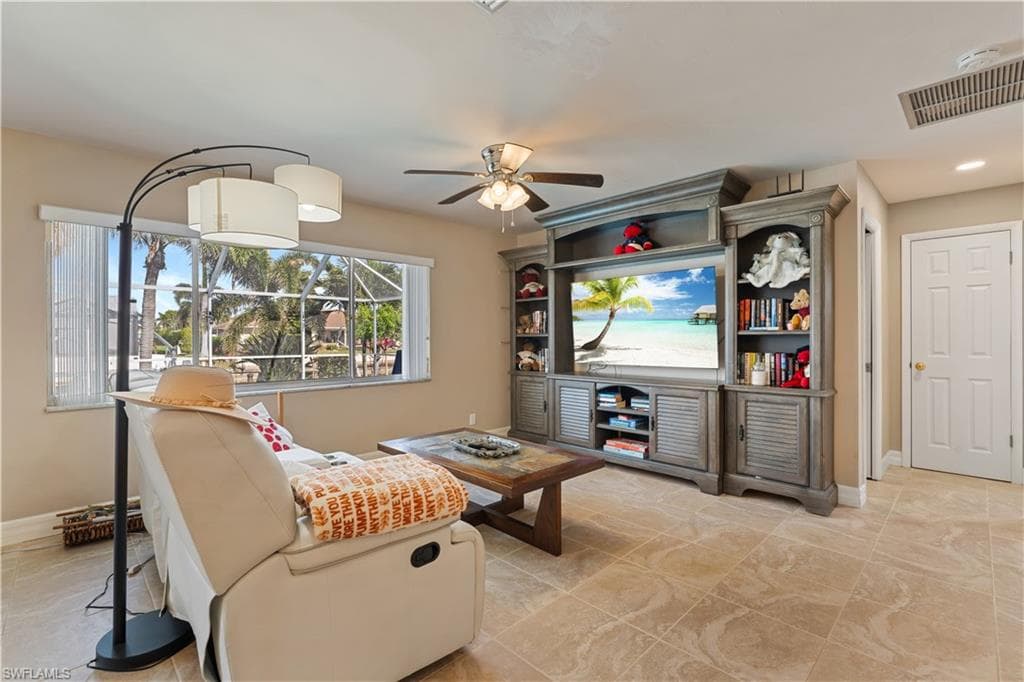 1011 S Town And River DR, FORT MYERS FL 33919-15