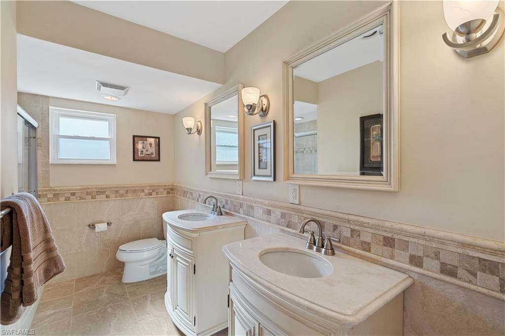 1011 S Town And River DR, FORT MYERS FL 33919-25